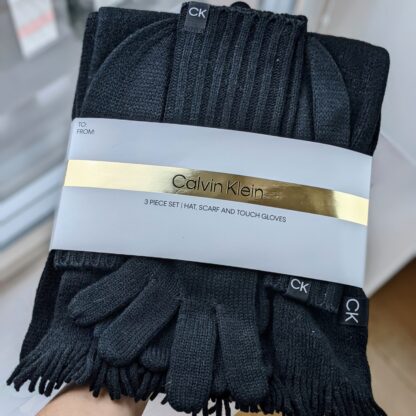 Naiste Calvin Klein komplekt müts + sall + kindad - Image 3