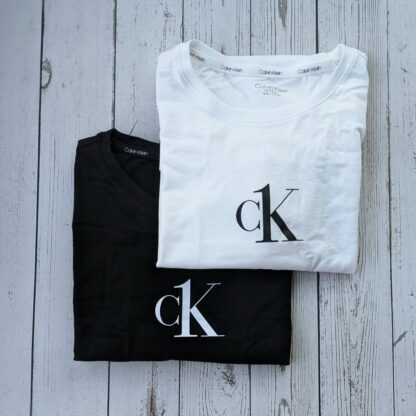 Laste Calvin Klein komplekt (2 t-särki) - Image 2