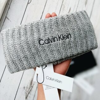Villane Calvin Klein peapael