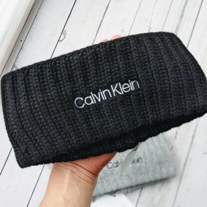 Villane Calvin Klein peapael