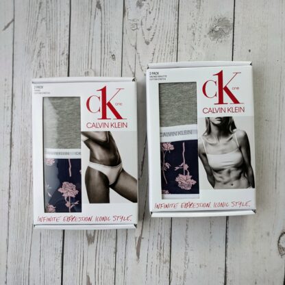Naiste Calvin Klein neljane komplekt stringid + rinnahoidjad - Image 2