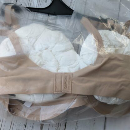 Calvin Klein push-up rinnahoidja - Image 6