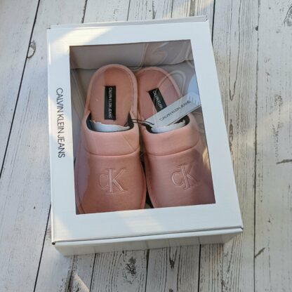 Calvin Klein sussid - Image 2