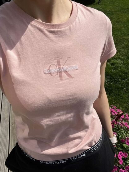 Naiste Calvin Klein t-särk