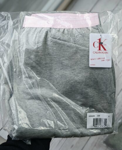 Naiste Calvin Klein komplekt püksid + pusa - Image 7