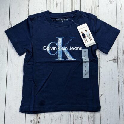 Poiste Calvin Klein kolmene komplekt 2 t-särki + lühikesed püksid - Image 5