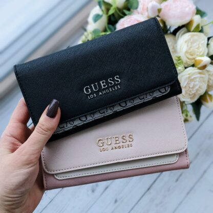 Guess rahakott (must, beez roosaga)