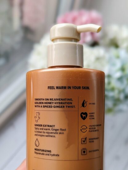 Victoria’s Secret PINK kehalosjoon Mee ja Ingveriga (414ml) - Image 2