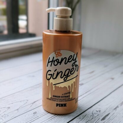 Victoria’s Secret PINK kehalosjoon Mee ja Ingveriga (414ml) - Image 3