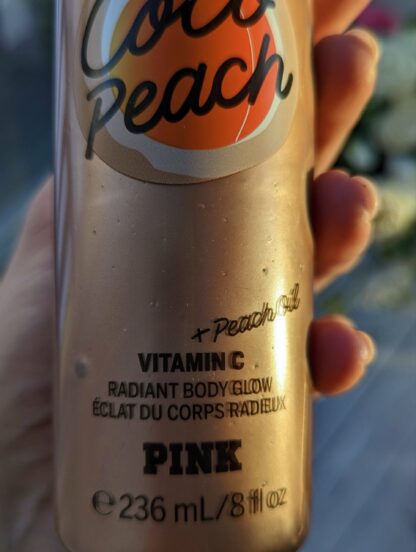 Victoria’s Secret PINK Kookose Virsiku komplekt (Kehasprei 250ml + Sära andev kehaõli 236ml) - Image 7