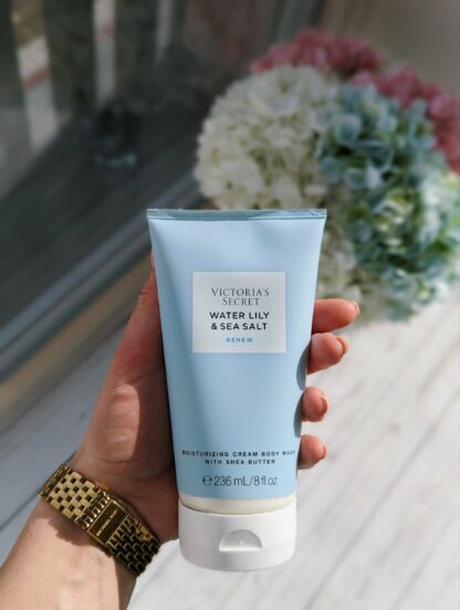Victoria’s Secret kehapesukreem sheavõiga (236ml) - Image 4