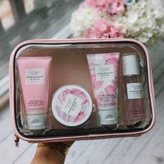 Victoria's Secret Pomegranate & Lotus kinkekomplekt (Kosmeetikakott + Mist + Lotion + Scrub + Wash)