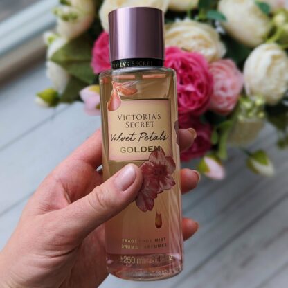Victoria’s Secret Kehasprei Velvet Petals Golden (250ml)
