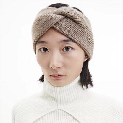 Villane Calvin Klein peapael - Image 3