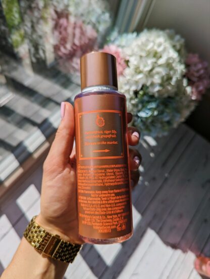 Victoria’s Secret Kehasprei (250ml) Sunlit Resort Collection Fragrance Mist - Image 12
