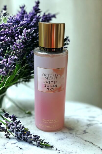 Victoria’s Secret Kehasprei (250ml) Limited Edition Into the Clouds Fragrance Mist - Image 4
