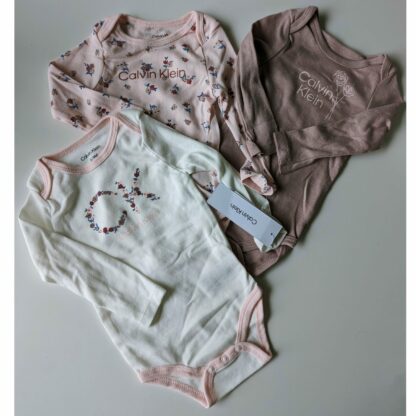 Kolmene komplekt Calvin Klein bodid (1-3tk)