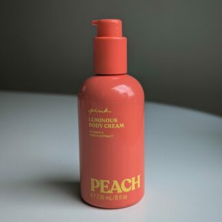 Victoria’s Secret PINK virsiku kehalosjoon sädelusega (236ml) Shimmer Peach Luminous Body Crème