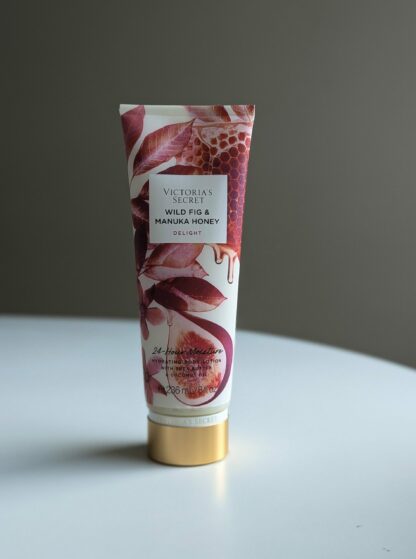 Victoria’s Secret Wild Fig & Manuka Honey Komplekt (Kehasprei + Kehalosjoon) - Image 4