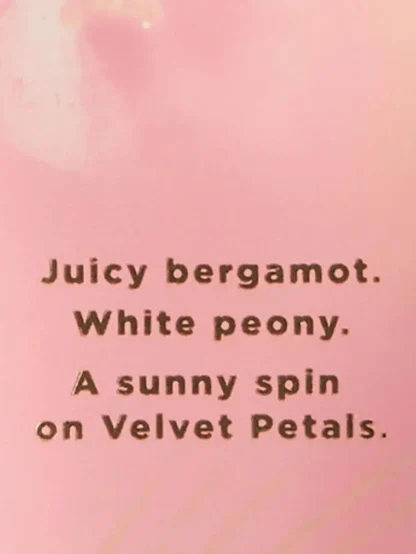 Victoria’s Secret Velvet Petals Sol Komplekt (Kehasprei + Kehalosjoon) - Image 5