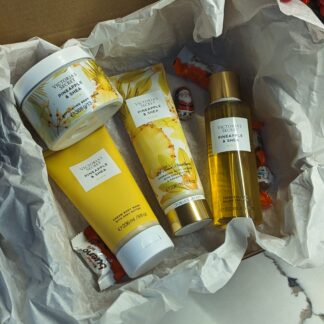 Victoria’s Secret Natural Beauty Pineapple & Shea Komplekt (Kehasprei + Kehalosjoon + Kehakoorija + Kehapesukreem)