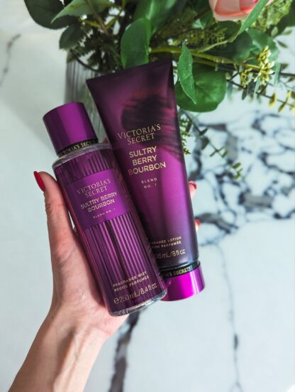 Victoria’s Secret Sultry Berry Bourbon Body Mist - Image 2