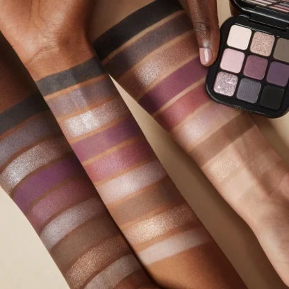 KIKO MILANO New Glamour Multi Finish Eyeshadow Palette (04) - Image 4
