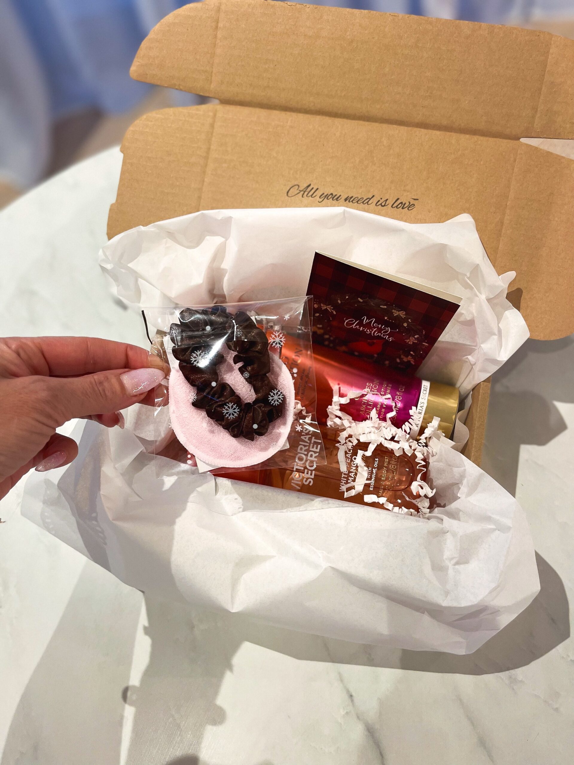 Christmas Gift Wrap - Image 3